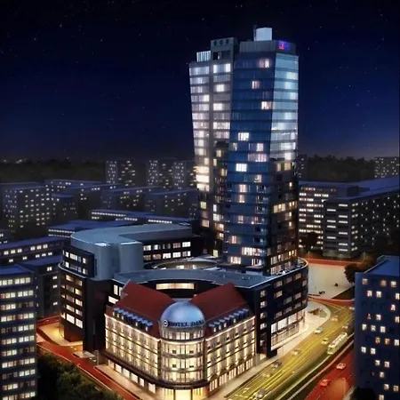Hanza Tower Sky Gold 24 Sauna & Jacuzzi & Pool & Lägenhet *